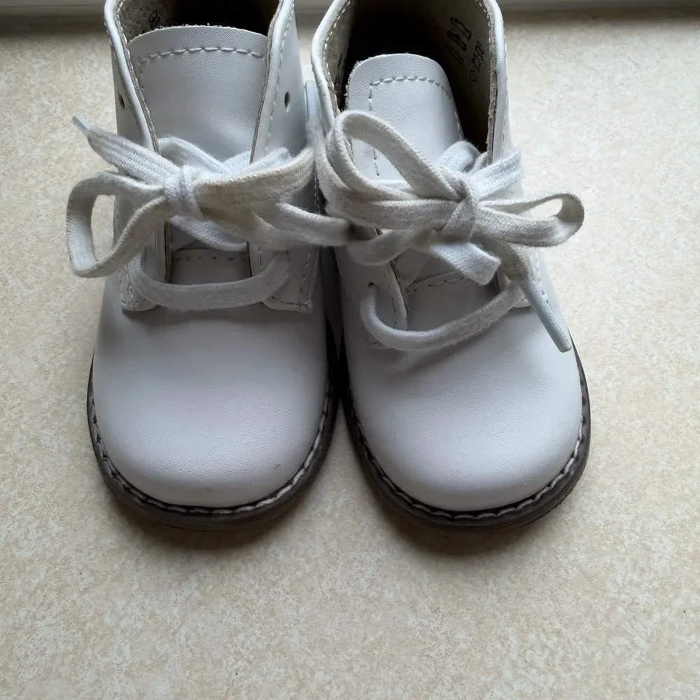 Footmates Todd boot size 4